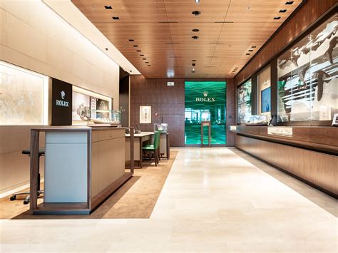 rolex zentrale schweiz|Rolex store Zurich airport.